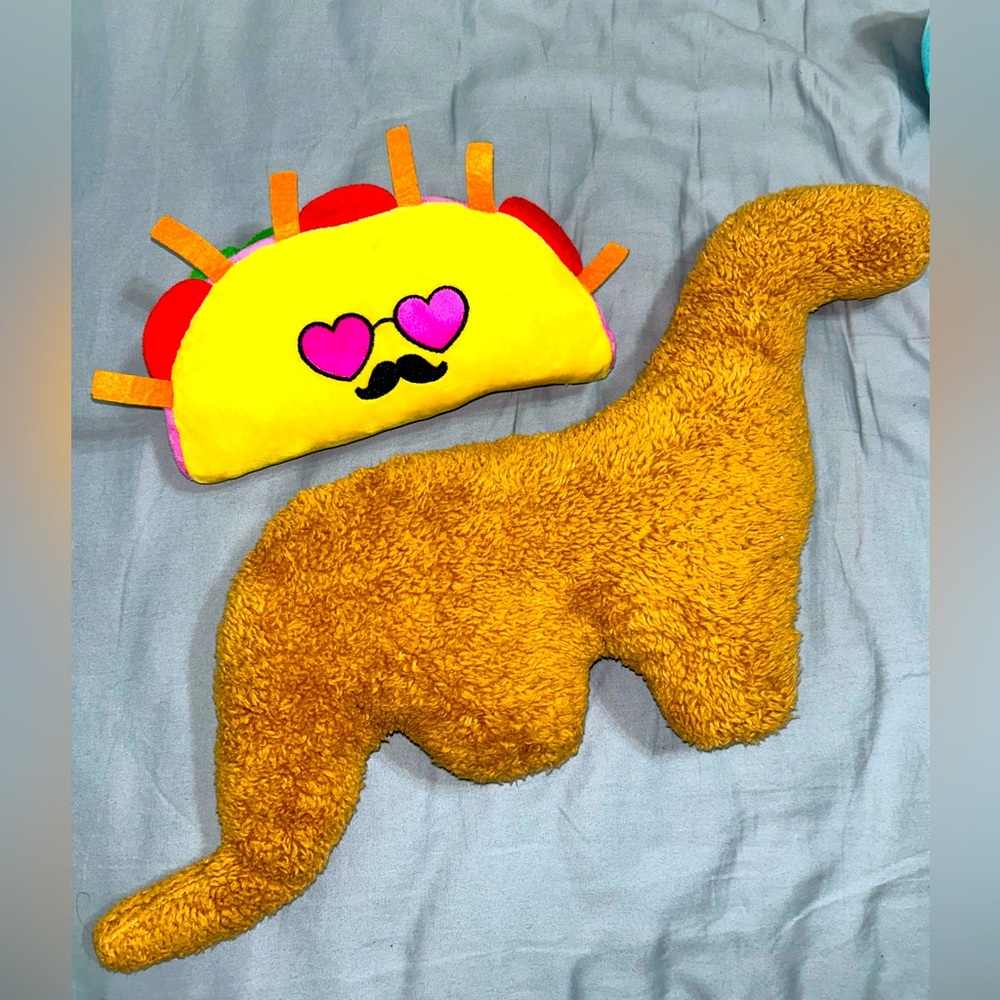 Dinosaur Nugget and Mustache Taco Stuffed Animal Food Set
